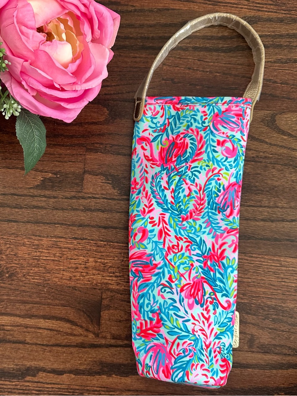 NWOT Lilly Pulitzer insulated wine bag, Surf Blue